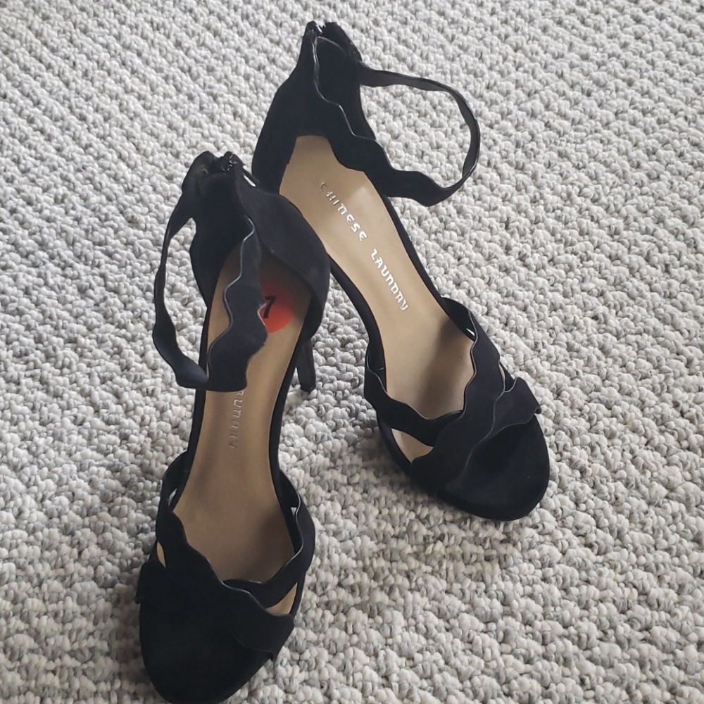 Chinese Laundry Black Silettos